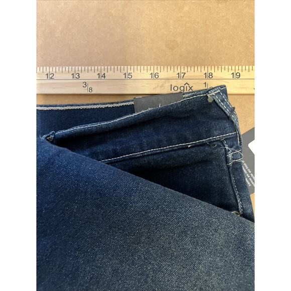 NWT TRUE RELIGION $159 Men's 36 GENO Flap Stud Relaxed Slim Jeans - Picture 9 of 11